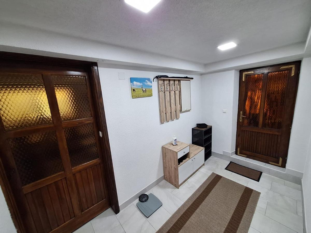 Apartman Magic Sauna,Jakuzzi,Kino Apartment Livno Exterior photo